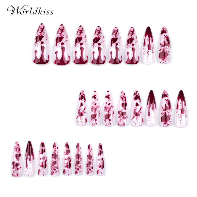 Хэллоуинское граффити с кровью на ногтях – длинные акриловые типсы на высоком каблуке